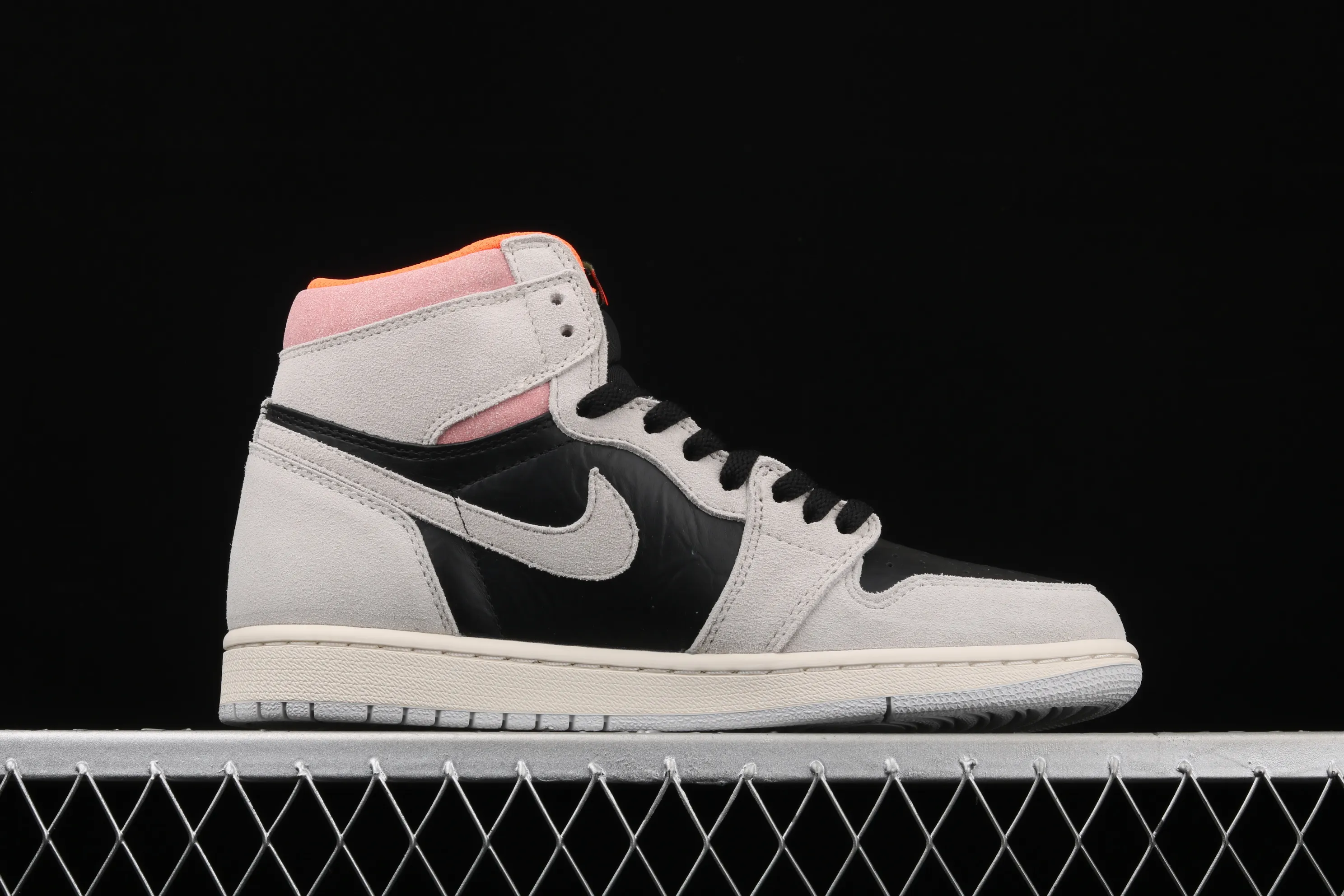 All categories Air Jordan Jordan series basketball shoes Air Jordan 1 High X version Air Jordan 1 "Neutral Grey" AJ1 Joe 1 gray pink suede/dirty pink 555088-018
